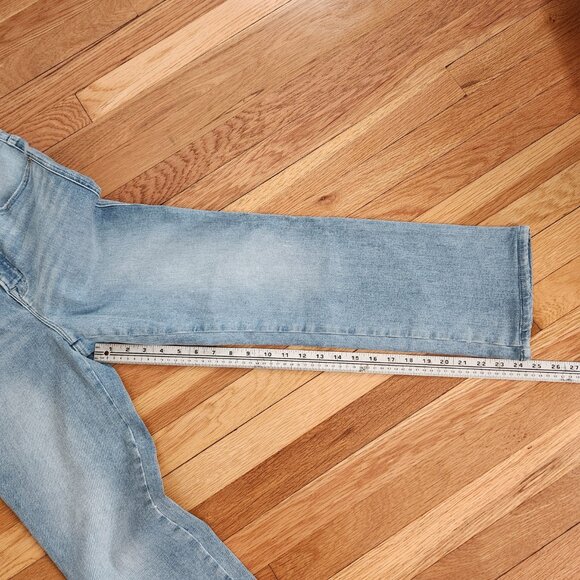 Good American Good Curve Straight Light Compression Jeans, Size 8/29, Light Blue - Picture 9 of 14